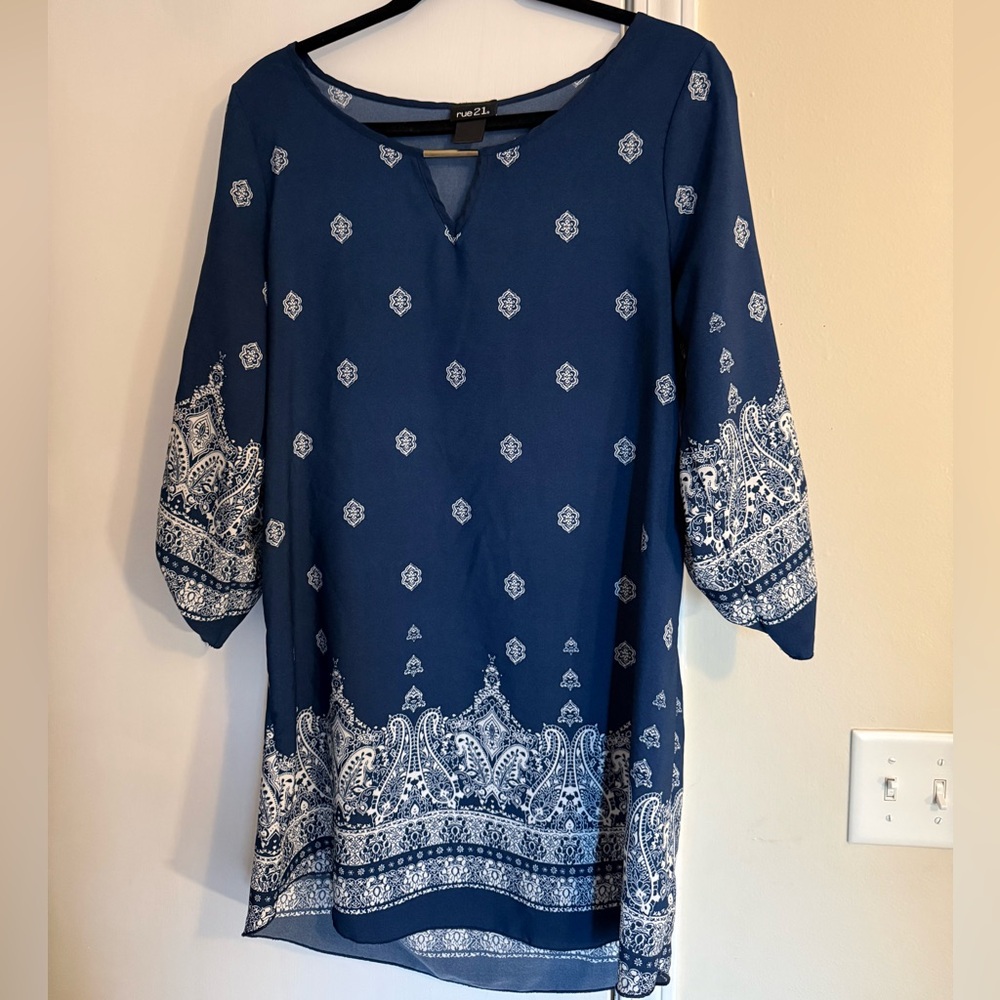 N/A Blue and White Women's Top